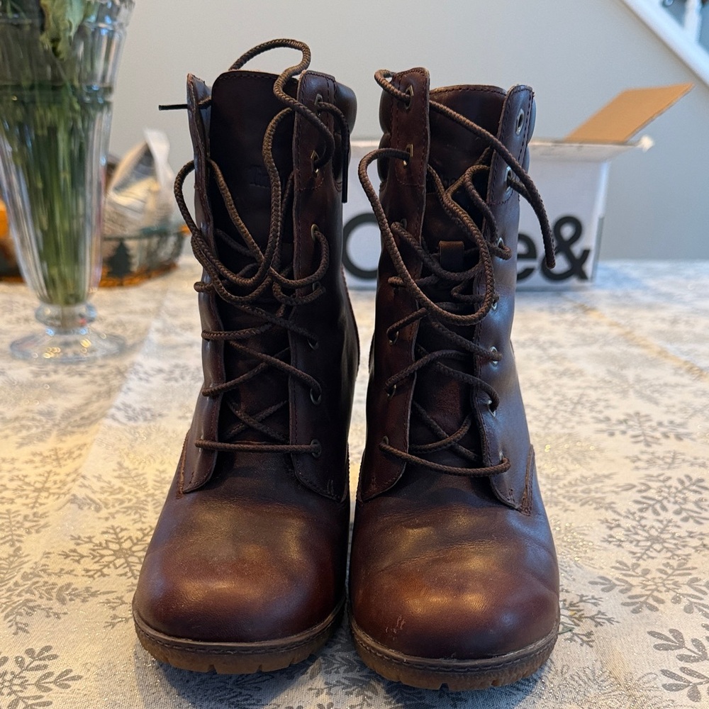 Timberland Women's Dark Brown/Maroon Lace Up Boots